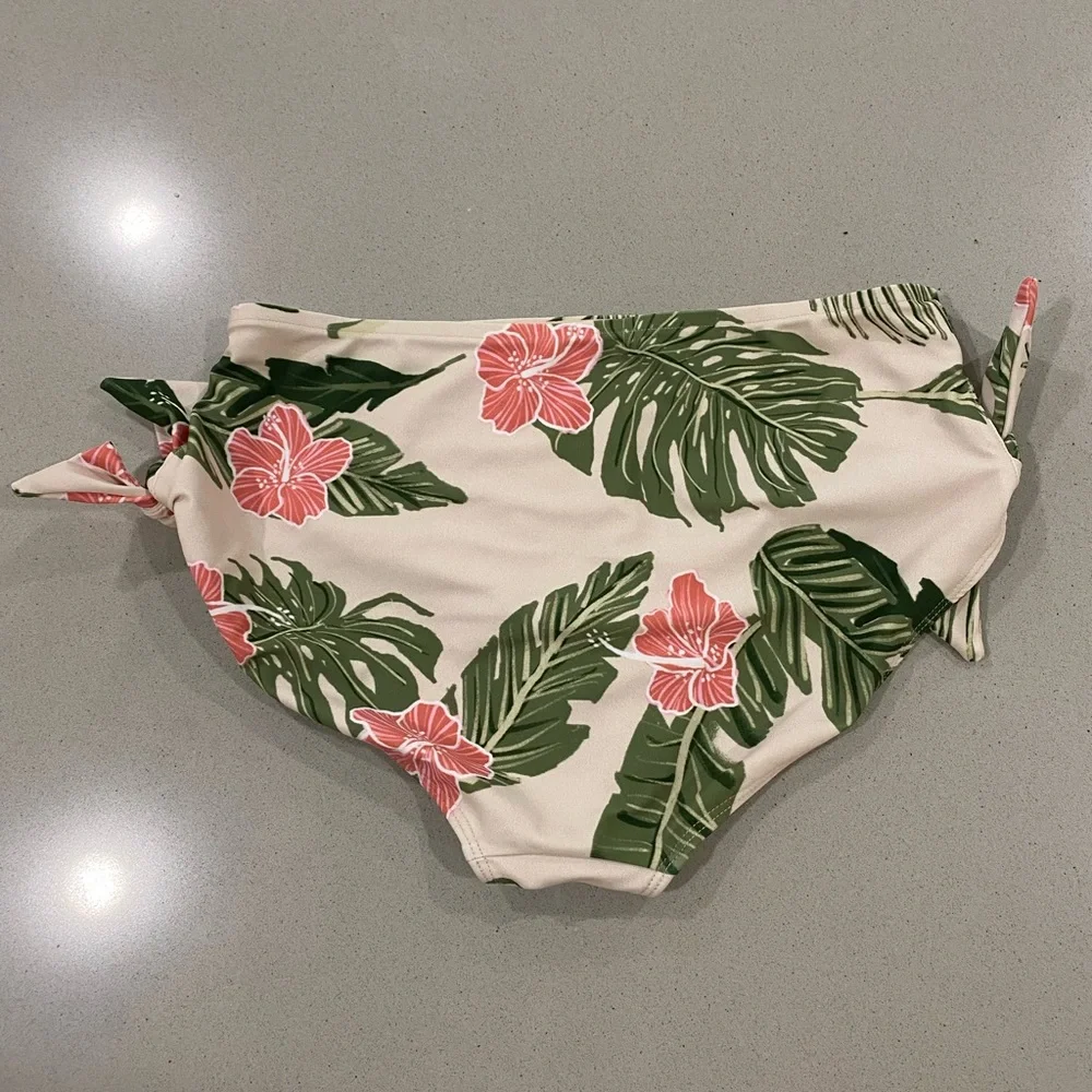 Albion Swim Bottom - Picture 2 of 3